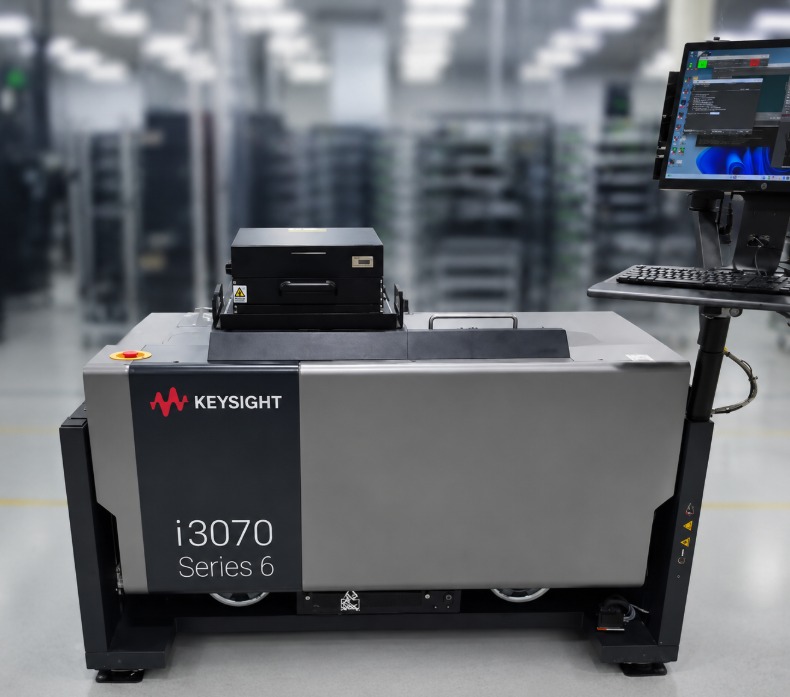Sistema de prueba en circuito Keysight i3070 Series 6 en piso de producción